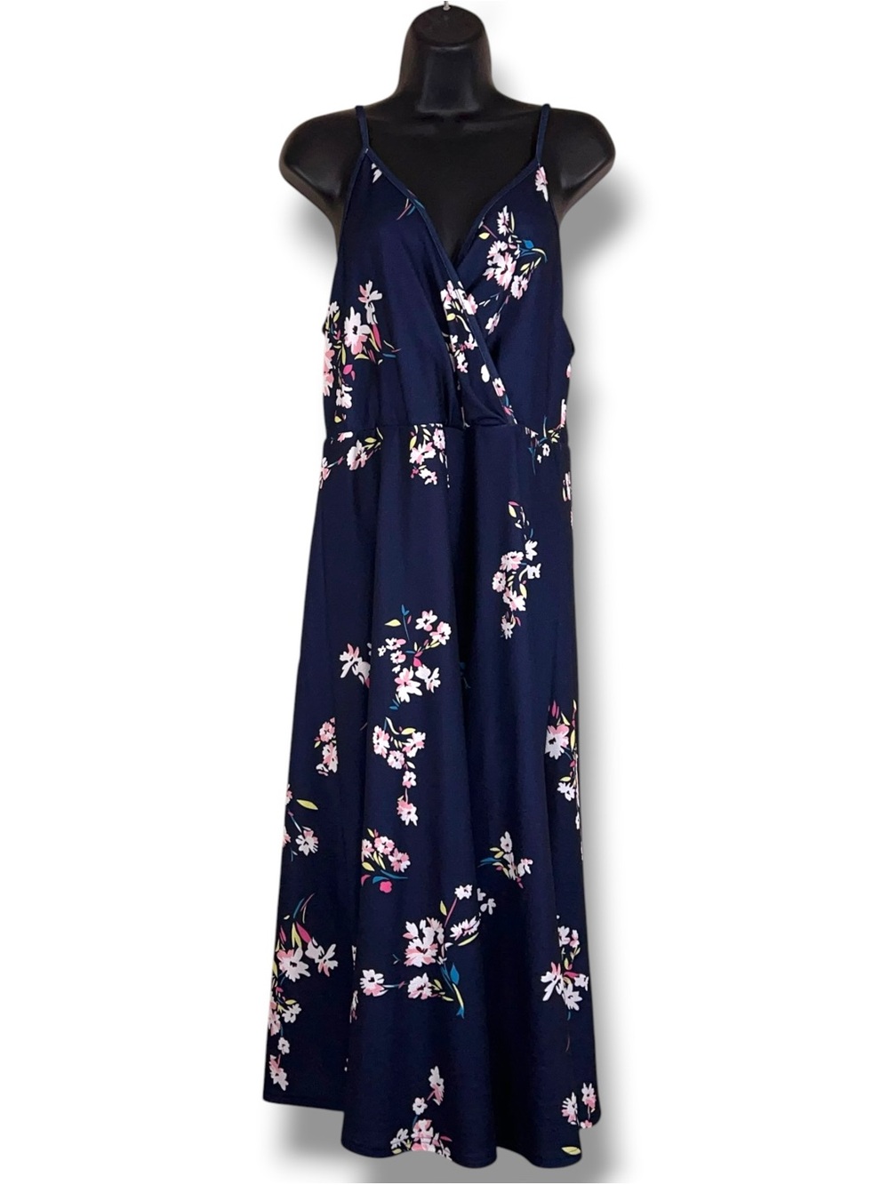 Large Elings Blue White Floral Sleeveless Dress Vneck Midi Below Knee Stretch
